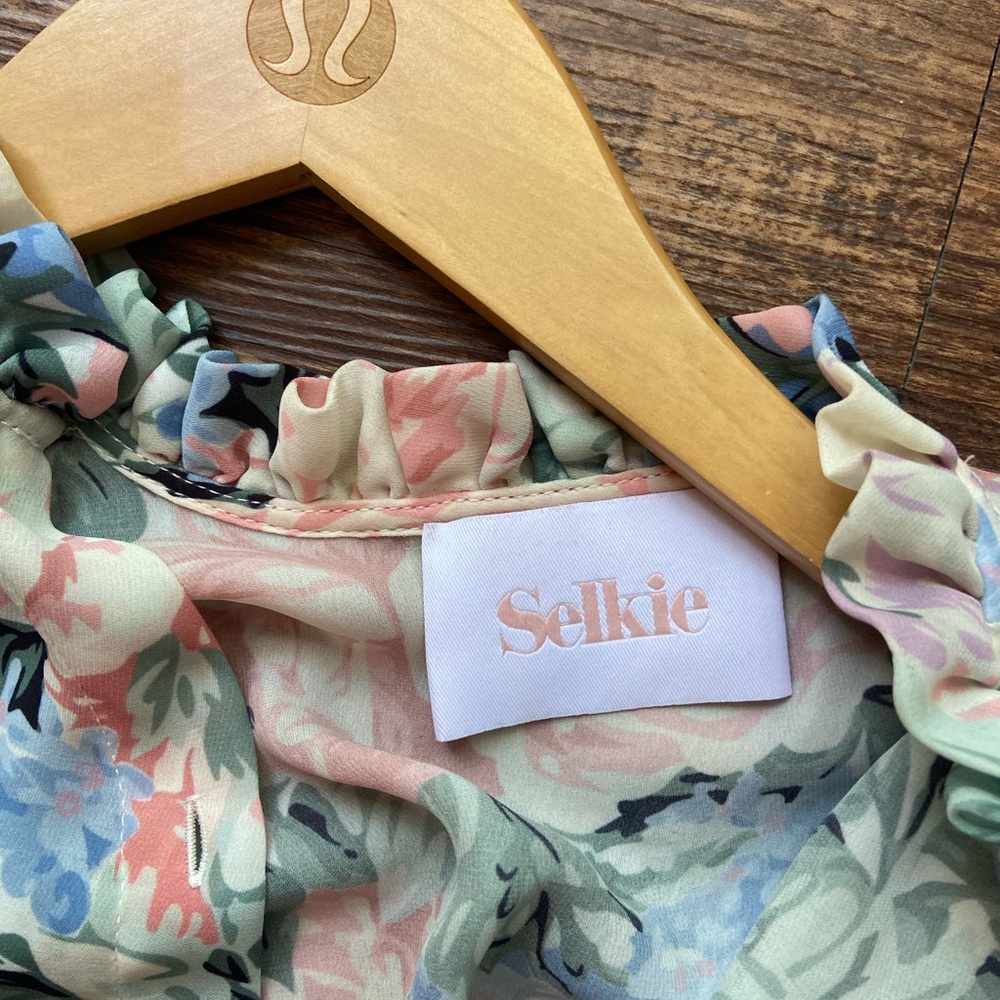 Selkie Pastel Floral Ruffle Button-Front Blouse - Picture 2 of 4
